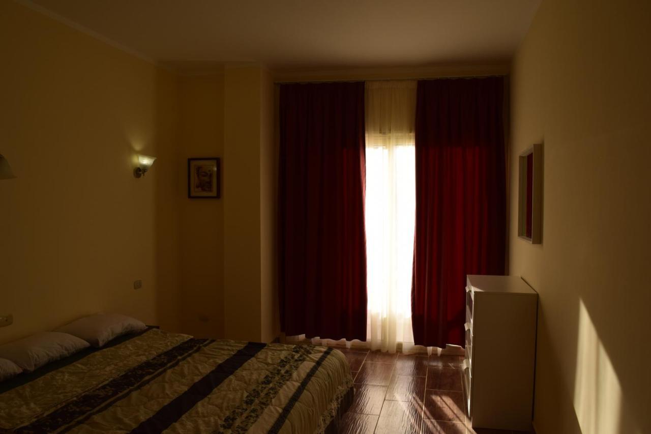 Florenza Khamsin 1 Bedroom Apartment With Swimming Pool View ฮูร์กาดา ภายนอก รูปภาพ