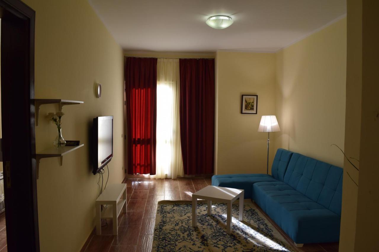 Florenza Khamsin 1 Bedroom Apartment With Swimming Pool View ฮูร์กาดา ภายนอก รูปภาพ