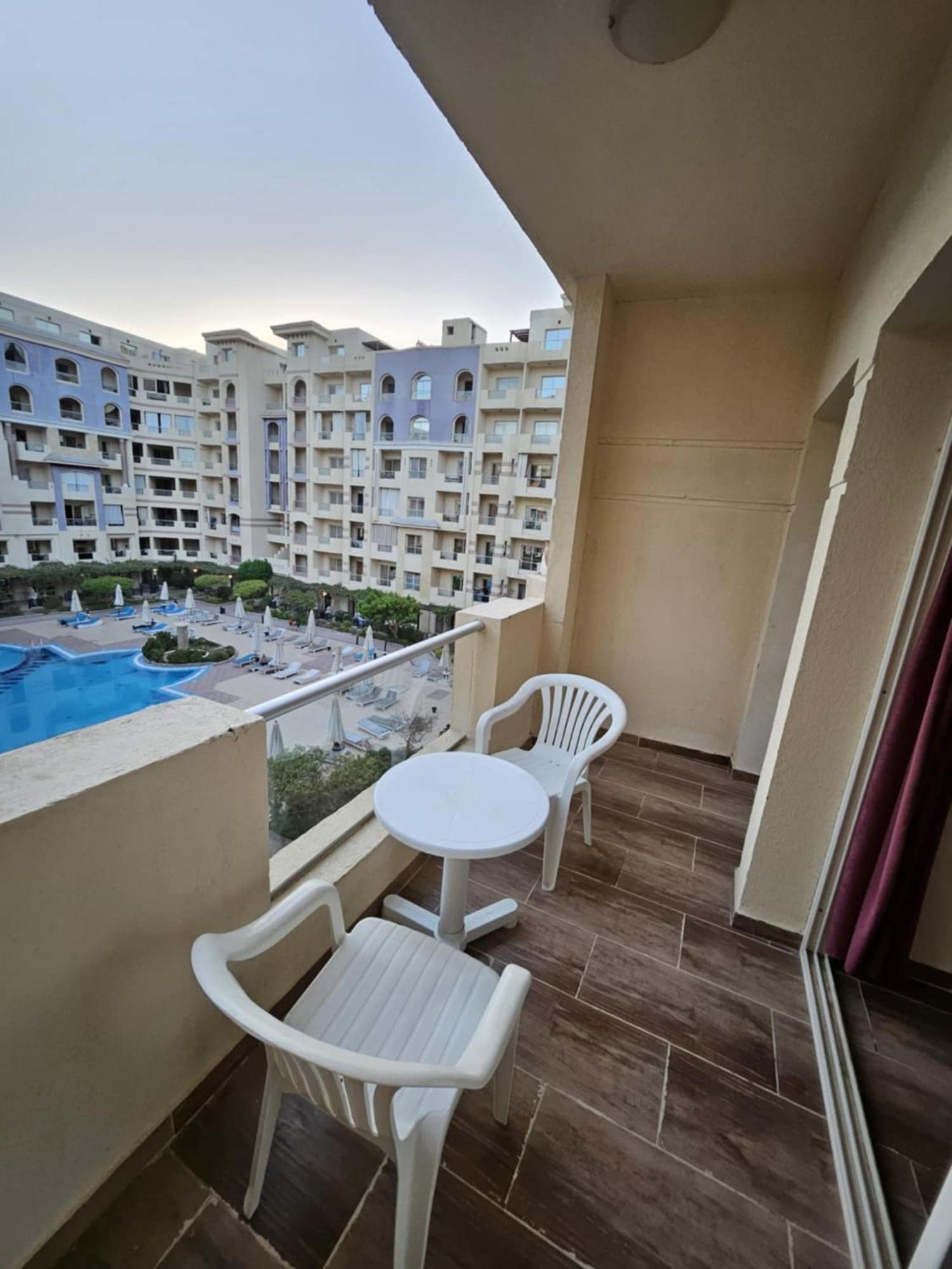 Florenza Khamsin 1 Bedroom Apartment With Swimming Pool View ฮูร์กาดา ภายนอก รูปภาพ